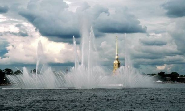Плавающий фонтанный комплекс